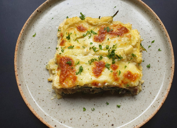 Vegetarische lasagne met pastinaak, pompoen en spinazie